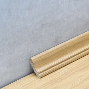 Hohlkehlleiste 29 x 29 mm Eiche lackiert