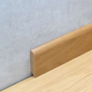 Sockelleiste 13 x 60 mm Eiche lackiert