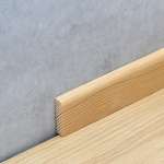 Sockelleiste 8 x 30 mm Kiefer natur lackiert